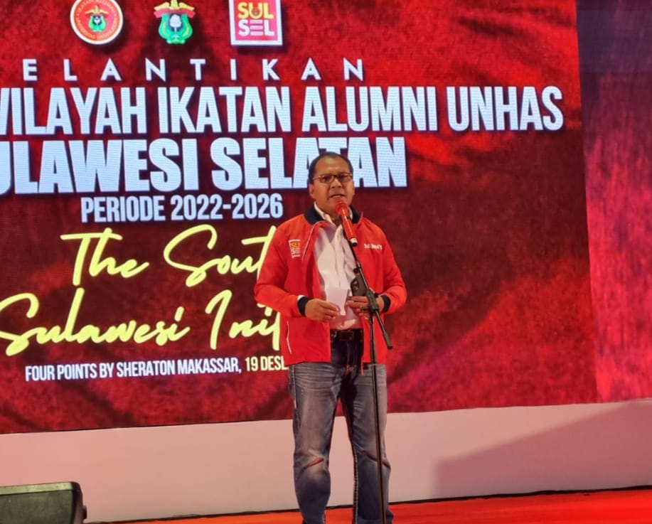Ketua IKA UNHAS Wilayah Sulsel Moh. Ramdhan Pomanto saat menyampaikan sambutan pada Pelantikan PW IKA Sulsel, Senin, 19 Desember 2022 di Hotel Four Point by Sheraton, Makassar. (FOTO: Ist)