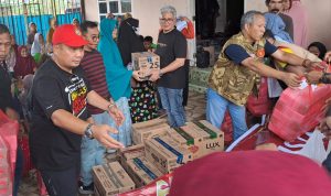 Foto bersama dengan Ketua IKA UNHAS Pangkep, Adnan Muis Sekjen Yusran Jusuf dan anggota tim lainnya FOTO: Este