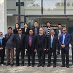 Delegasi Fakultas Teknik Unhas berfoto bersama di depan SHU Cina