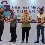 PT Nindya Karya berhasil meraih peringkat pertama Nilai Belanja Terbesar BUMN Type C melalui platform Padi UMKM,Kamis (7/3)