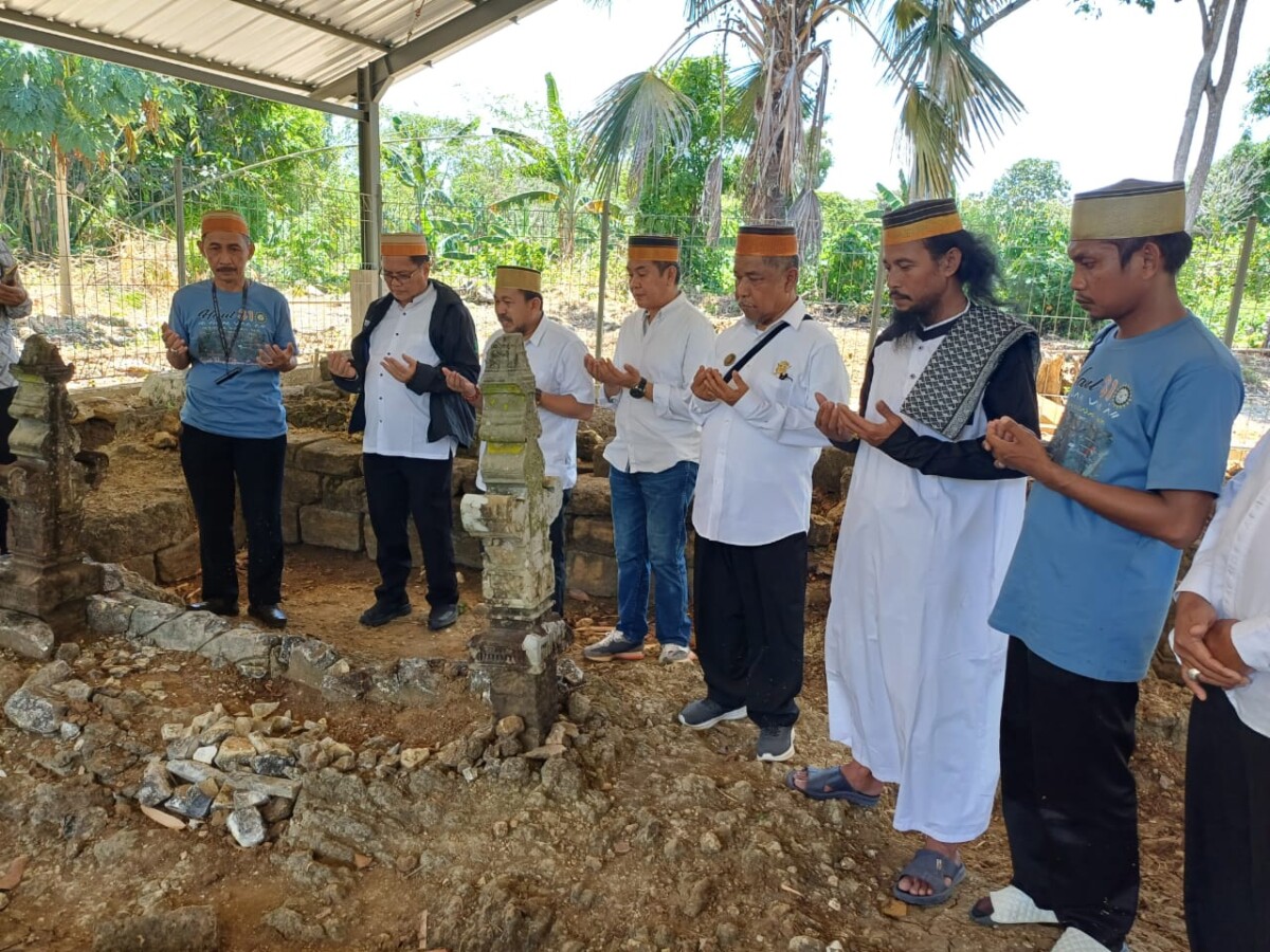 Napak Tilas Kompleks Istana Cenrana Nagauleng dalam Rangka Haul ke-310 La Patau Matanna Tikka Raja Bone ke-16 dan Datu Soppeng ke-18